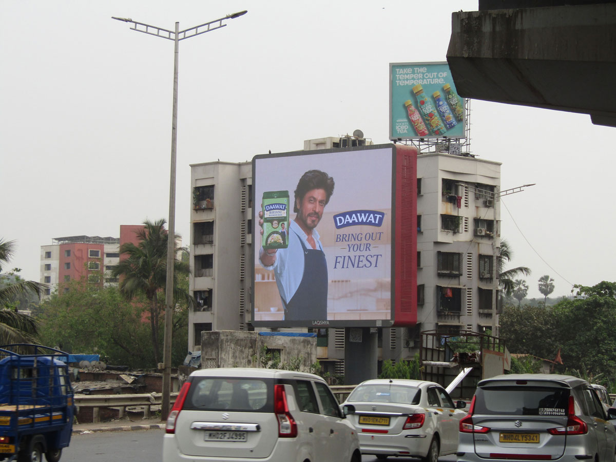 Daawat’s ‘Bring Out Your Finest’ OOH Campaign Featuring Shah Rukh Khan