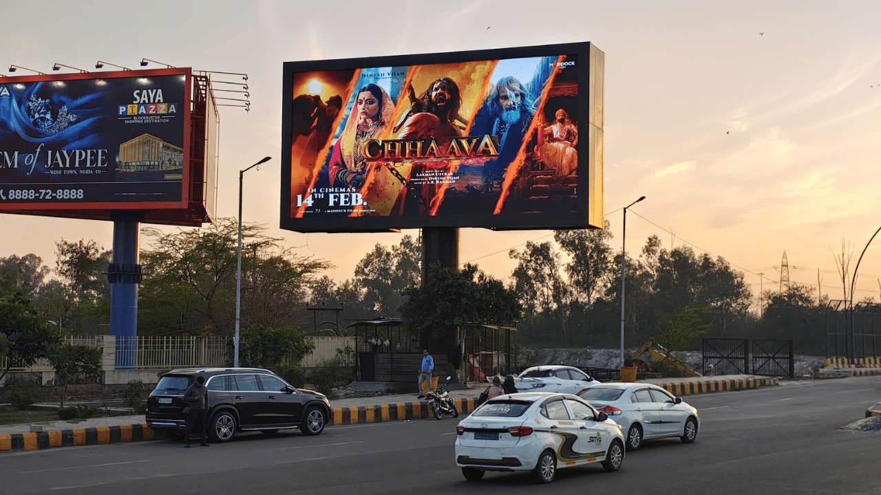 OOH vs DOOH Advertising in India: What’s Right for Your Brand in 2026?